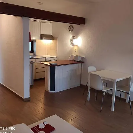 Ocean View Apt , Old Town, Walk To Beach & Restaurants