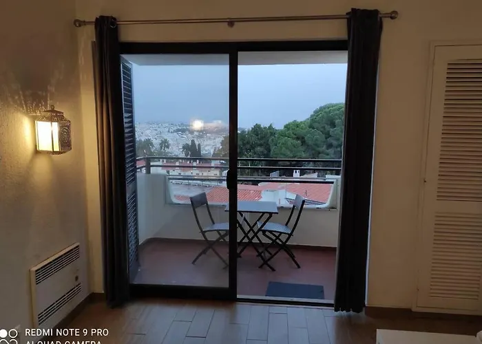 Fabulous Sea View Near Old Town *