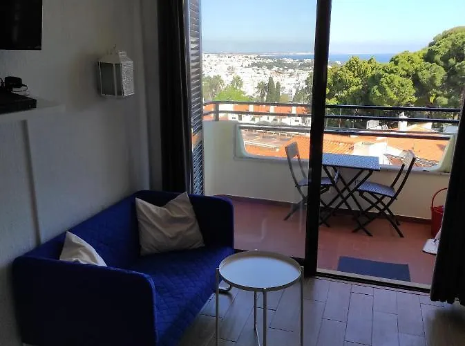 Fabulous Sea View Near Old Town